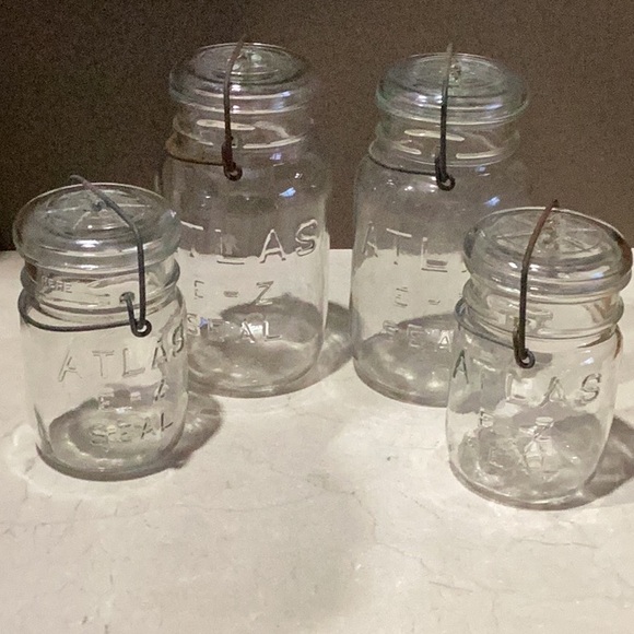 Atlas E-Z Seal antique 1920s glass canning mason jars with clear bail glass tops